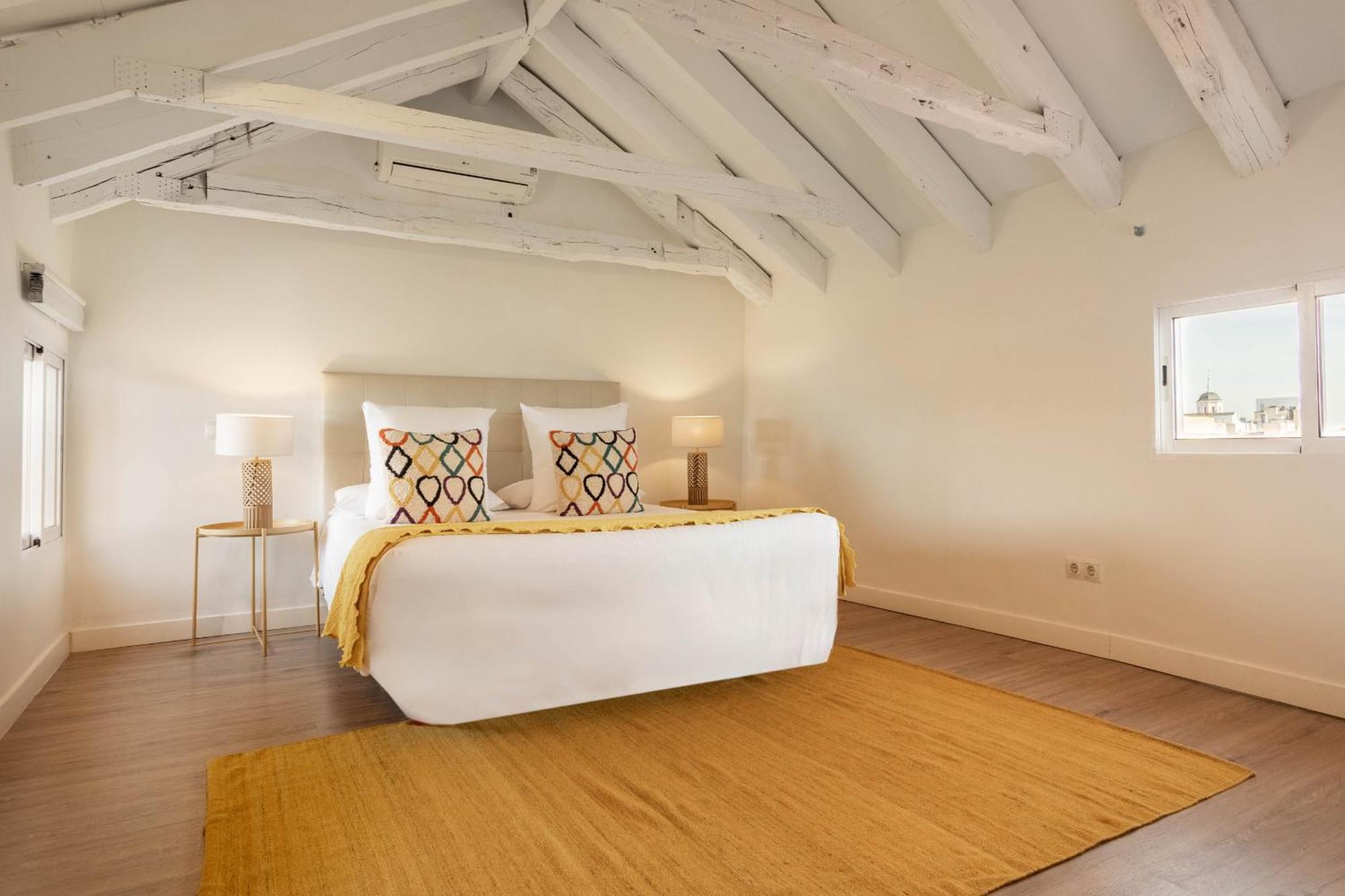 Plaza Mayor Attic En Apartment